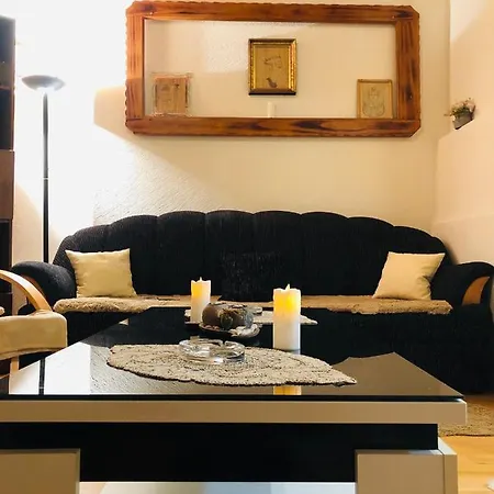Yellow House Apartamento Visoko